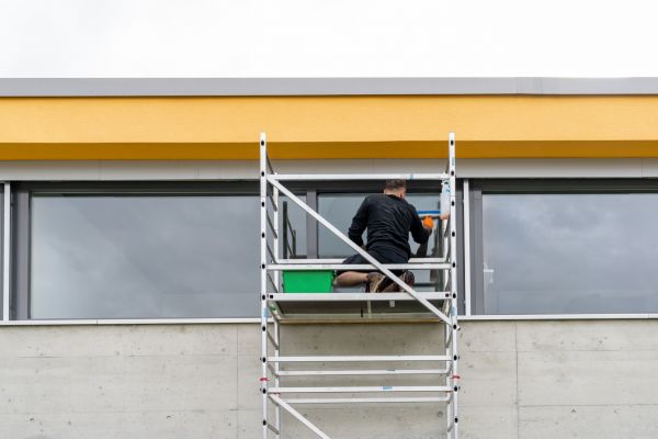 Strip Mall Window Cleaning
